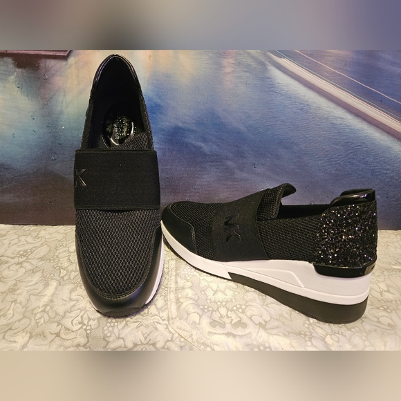 Michael Kors sneakers… beautiful. - Picture 8 of 13